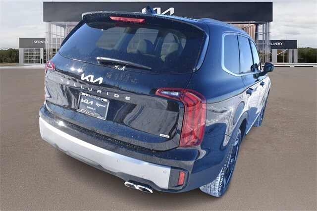 2025 Kia Telluride S photo 3
