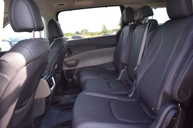 2026 Kia Carnival EX - Photo 20