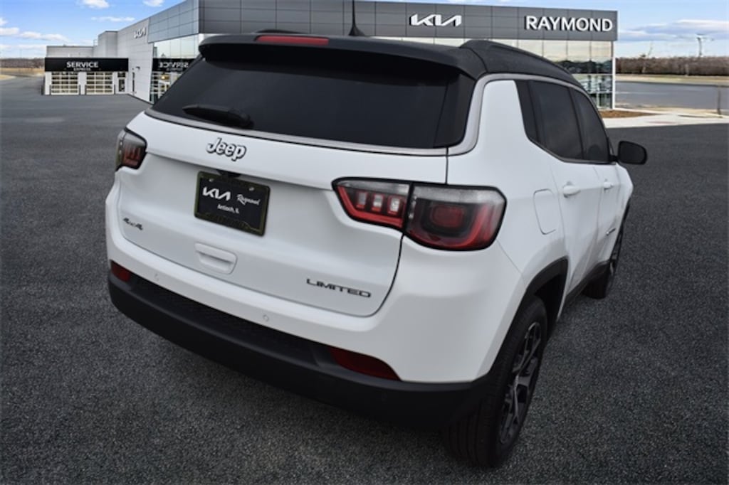 Used 2024 Jeep Compass Limited SUV