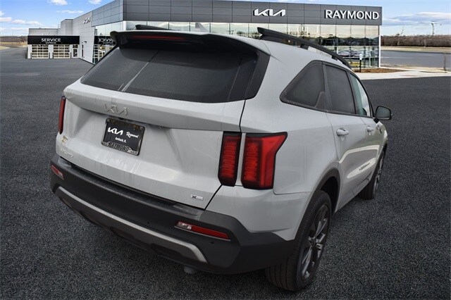 2023 Kia Sorento X-Line EX photo 2