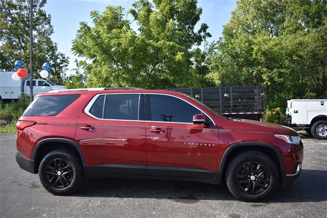 Used 2018 Chevrolet Traverse 1LT with VIN 1GNEVGKW3JJ276385 for sale in Antioch, IL