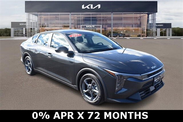 2025 Kia K4 LXS's photo