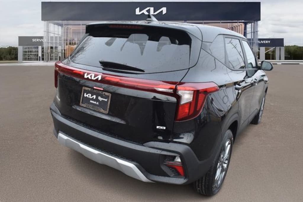New 2026 Kia Seltos LX SUV