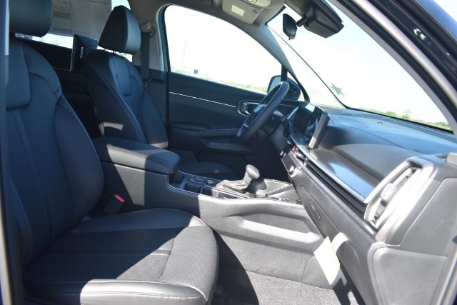 2026 Kia Sorento S - Photo 13