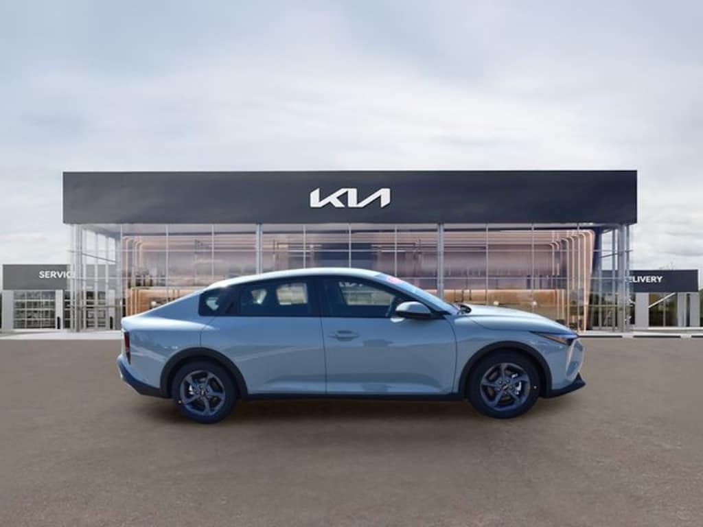 New 2026 Kia K4 LXS Sedan
