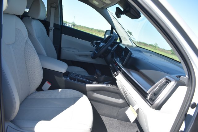 2026 Kia Sorento S - Photo 13