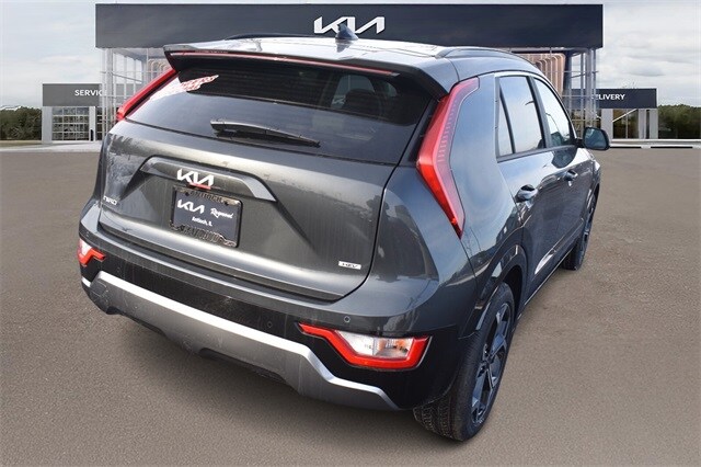 2025 Kia Niro EX Touring photo 3