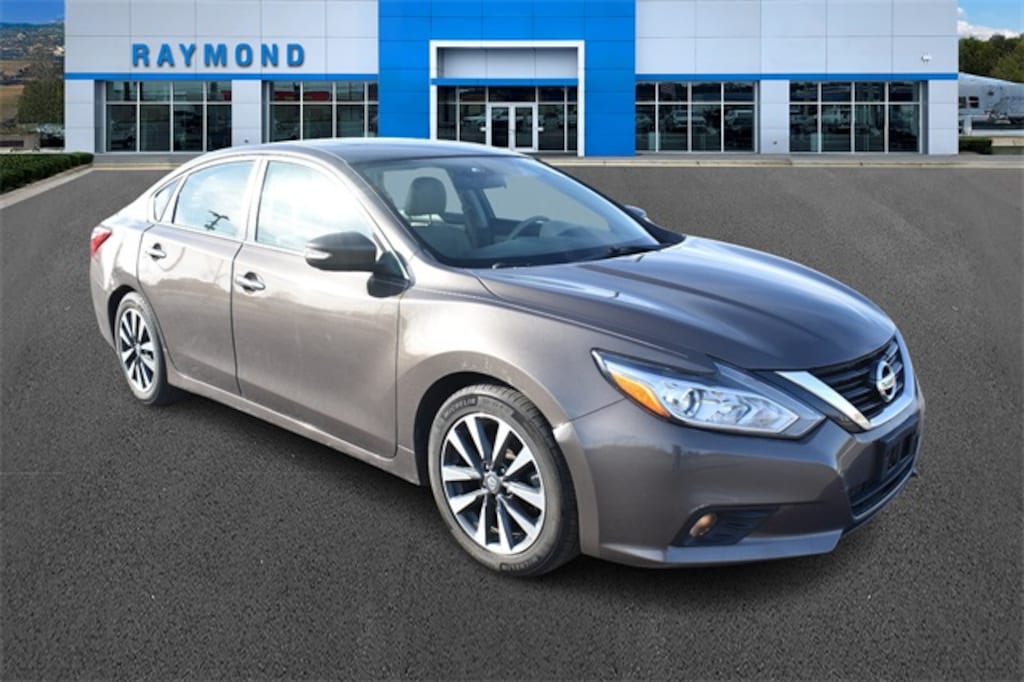 Used 2017 Nissan Altima 2.5 SL Sedan