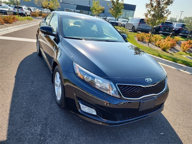 Used 2015 Kia Optima LX with VIN 5XXGM4A74FG488981 for sale in Antioch, IL