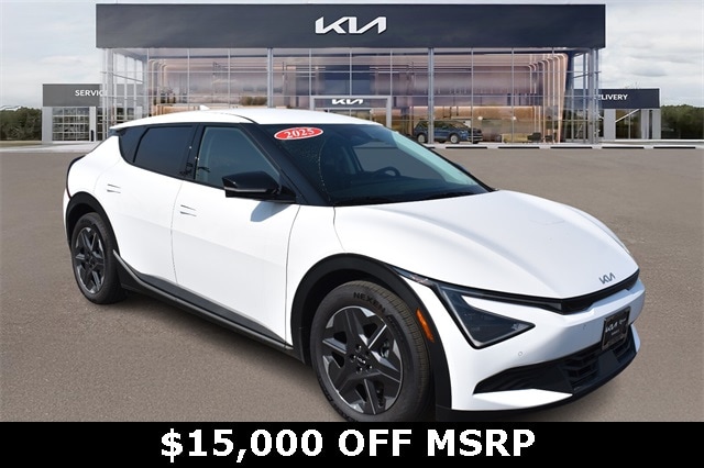 2025 Kia EV6 Light L/R's photo