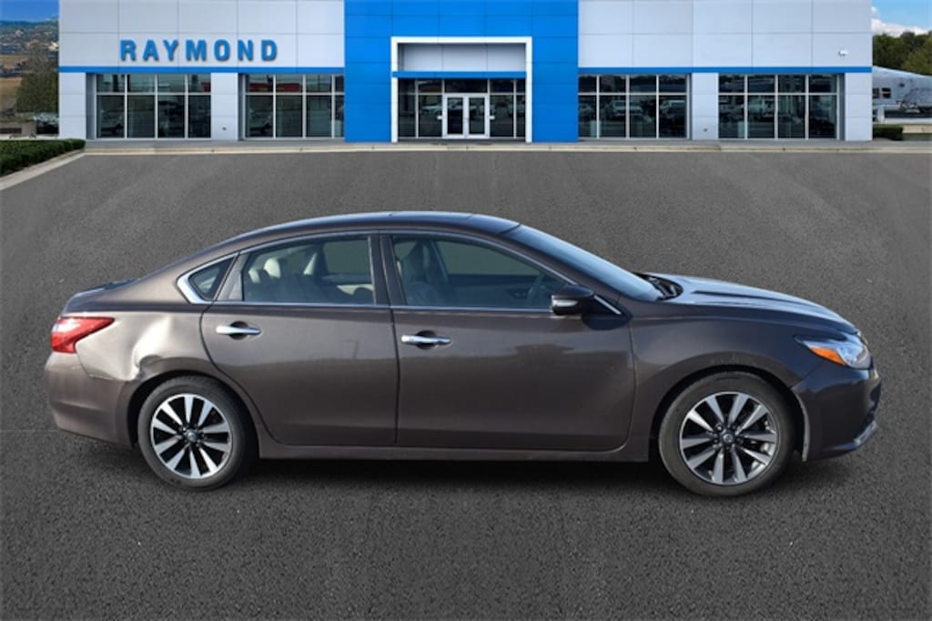 Used 2017 Nissan Altima 2.5 SL Sedan