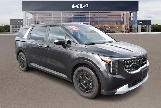 2026 Kia Sedona LXS's photo