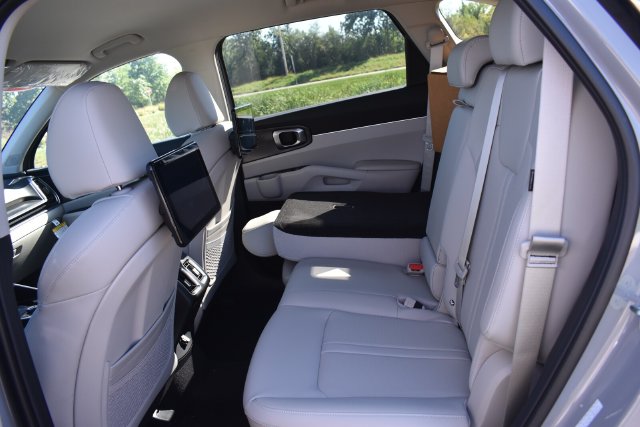 2026 Kia Sorento S - Photo 18