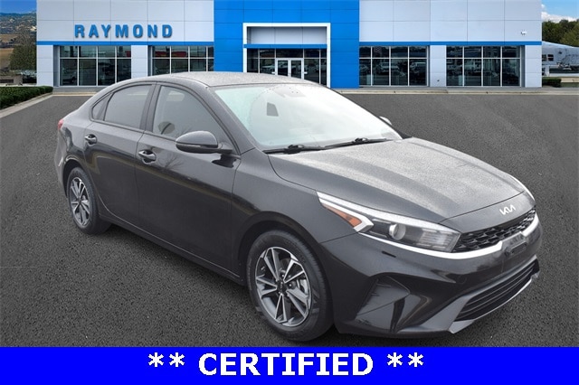 2023 Kia Forte LXS's photo