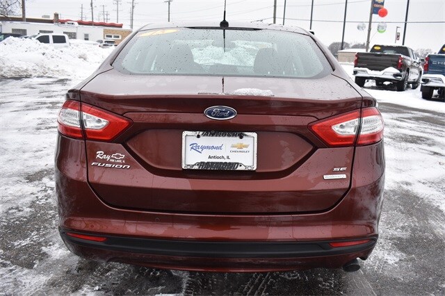 2015 Ford Fusion SE photo 4