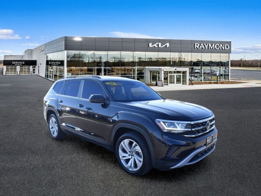 Used 2022 Volkswagen Atlas 2.0T SE w/Technology SUV