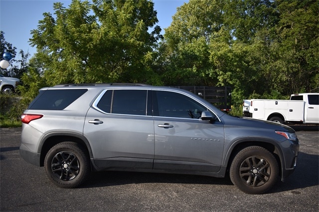 Used 2019 Chevrolet Traverse 1LT with VIN 1GNEVGKW2KJ309328 for sale in Antioch, IL