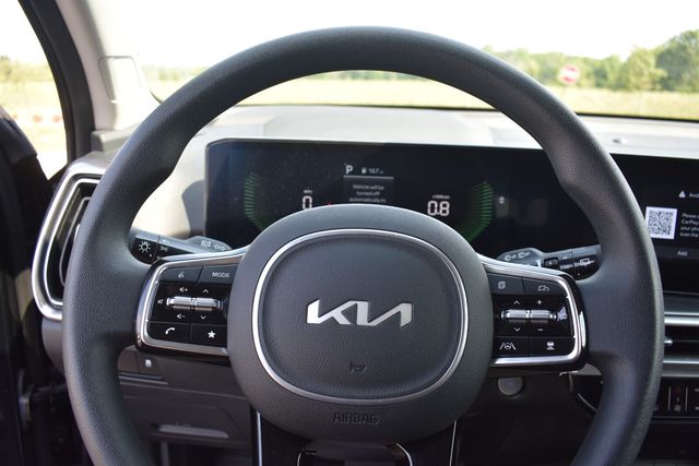 2025 Kia Sorento LX - Photo 28