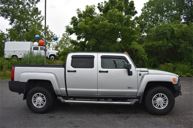 Used 2010 Hummer H3T Luxury Edition with VIN 5GNRNJEE7A8121775 for sale in Antioch, IL