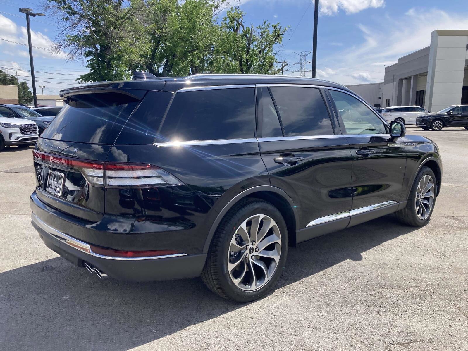 2025 Lincoln Aviator Premiere photo 3