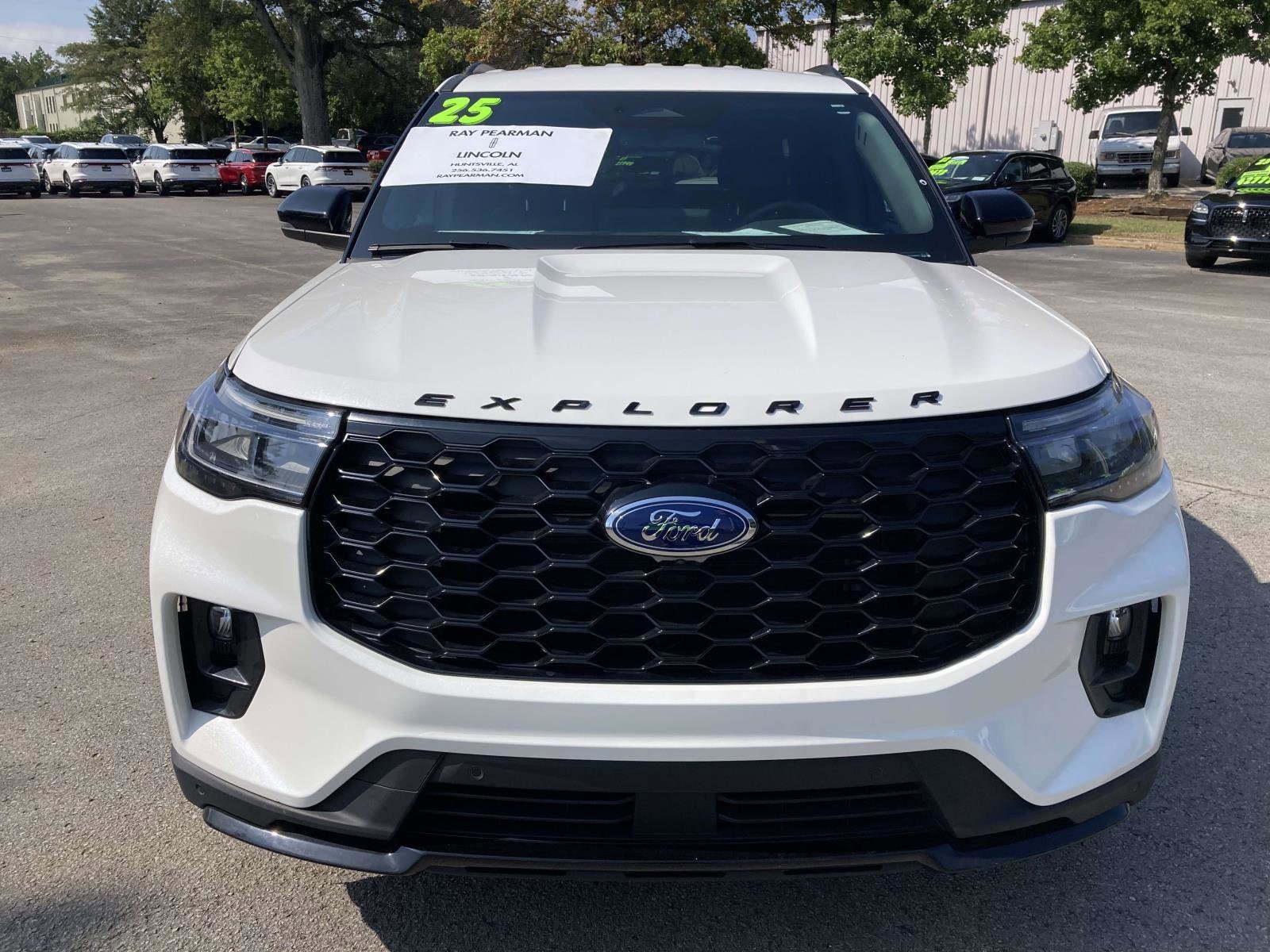 2025 Ford Explorer ST-LINE - Photo 12