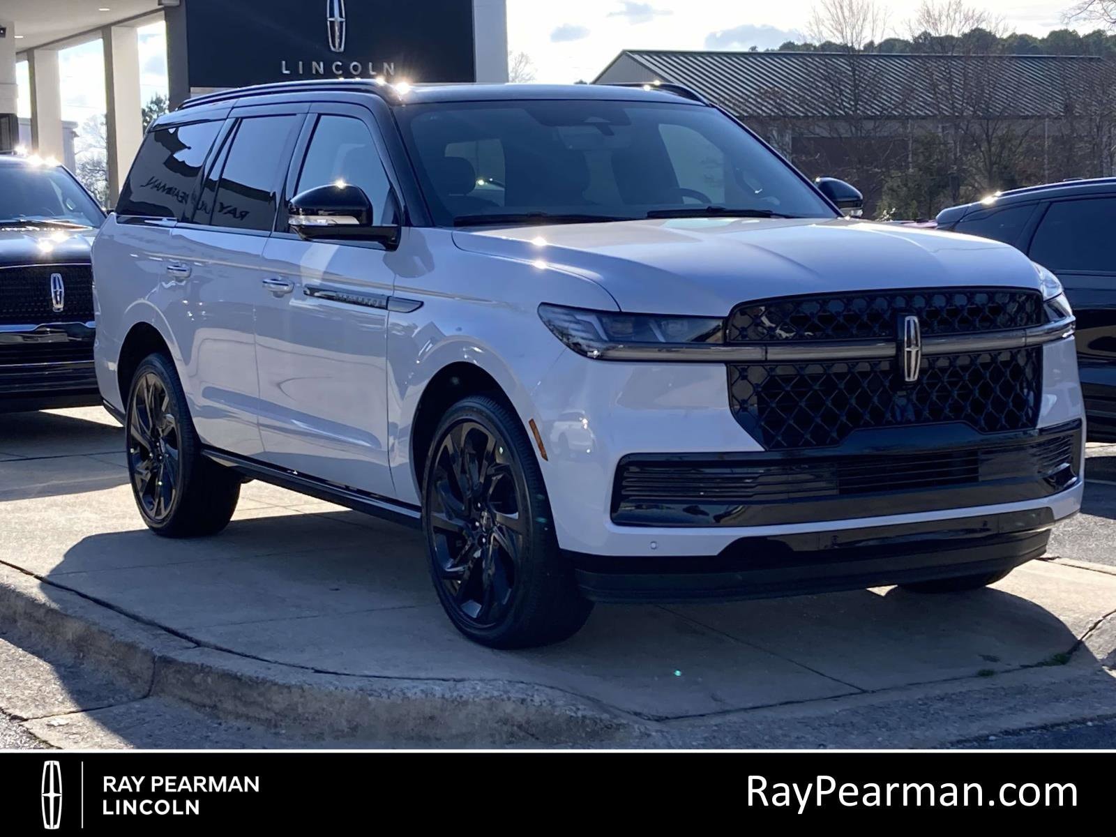 2025 Lincoln Navigator Black Label's photo