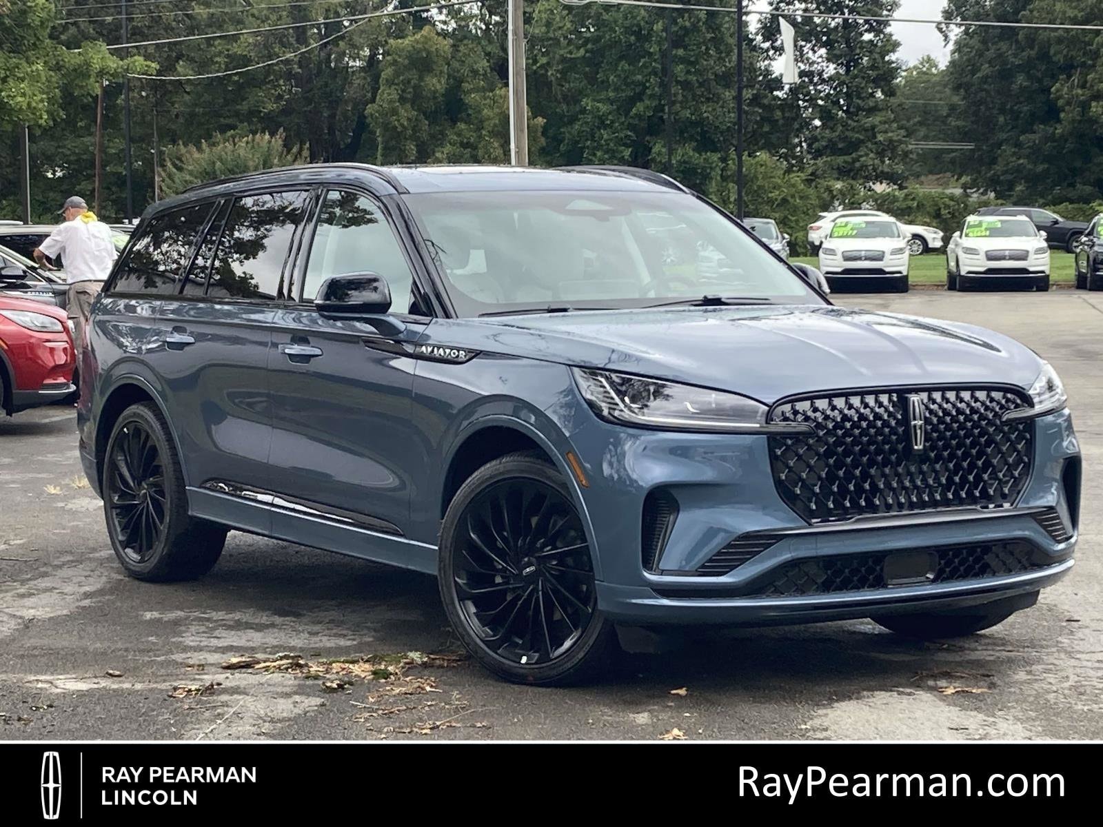 2025 Lincoln Aviator Reserve's photo