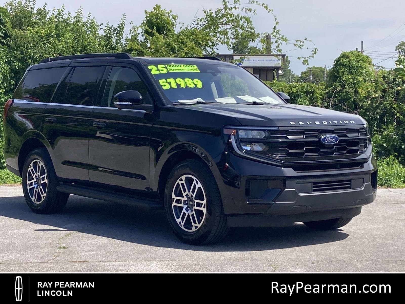 2025 Ford Expedition Active's photo