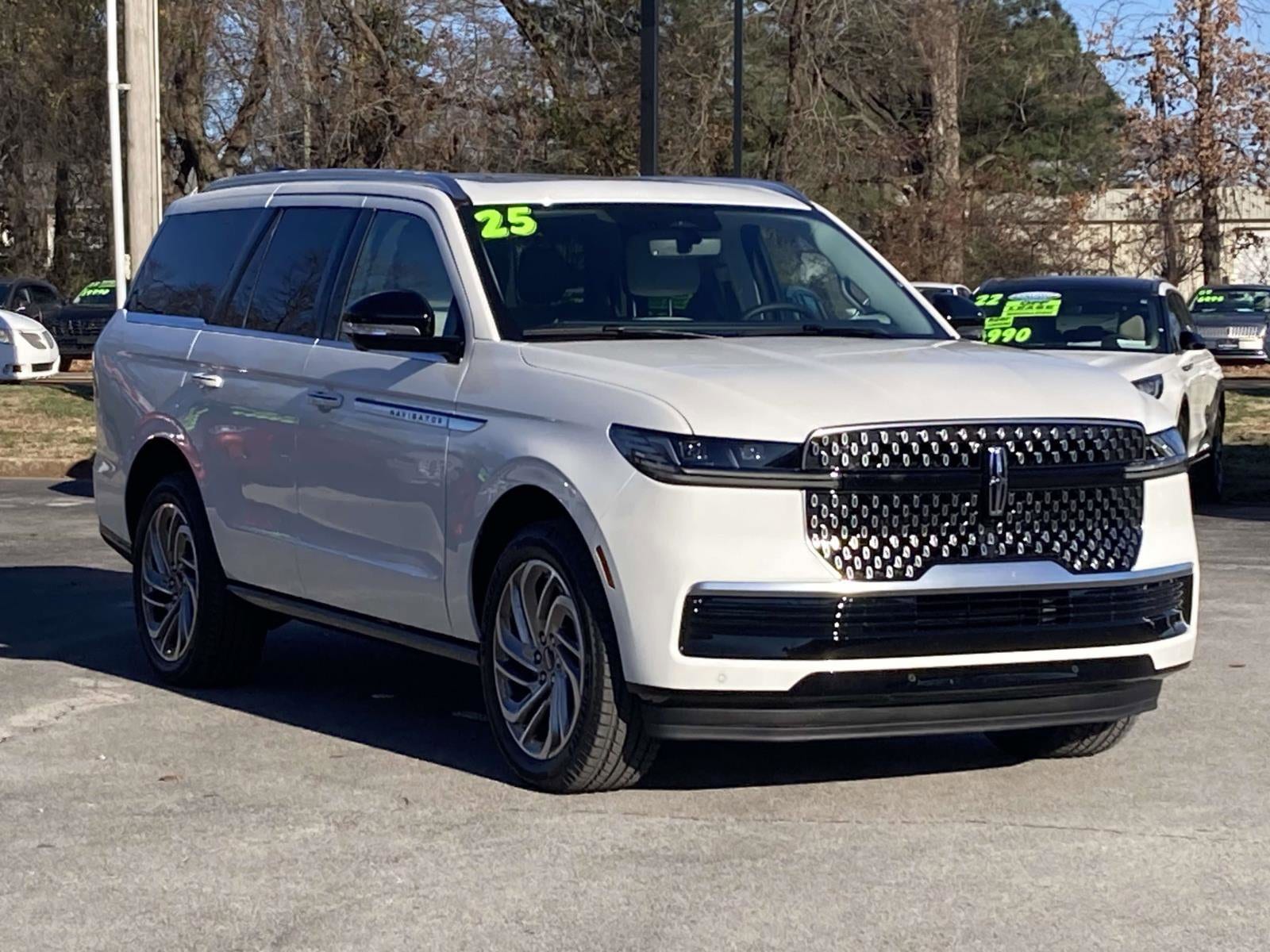 2025 Lincoln Navigator Reserve's photo