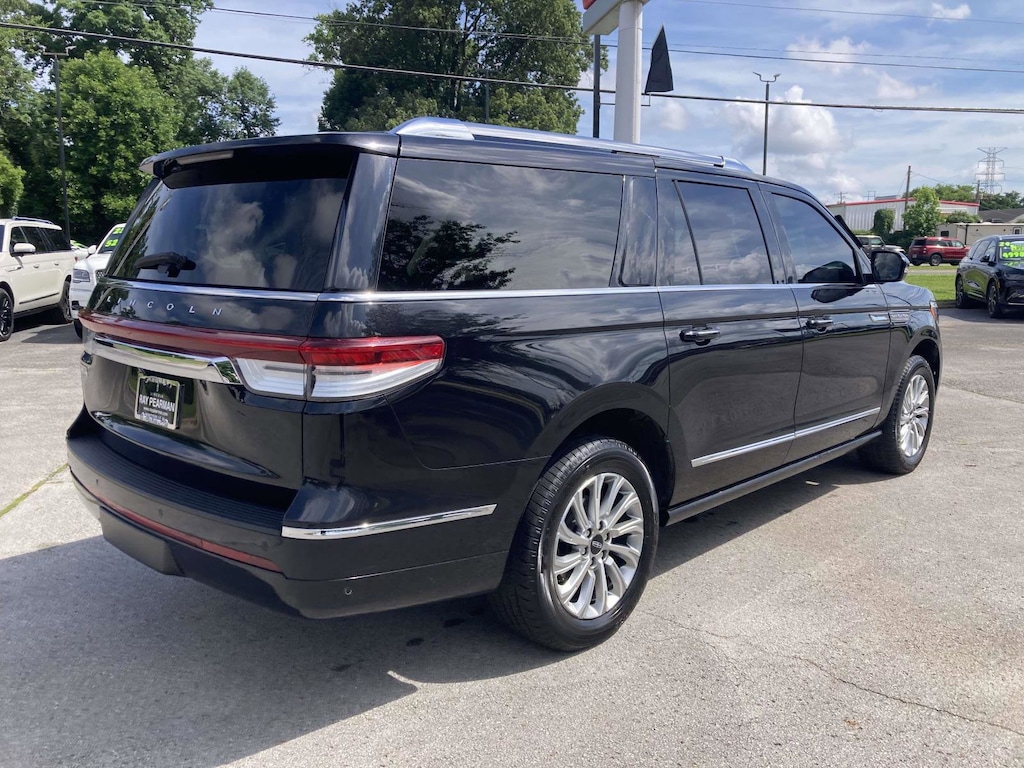 Used 2022 Lincoln Navigator Standard SUV
