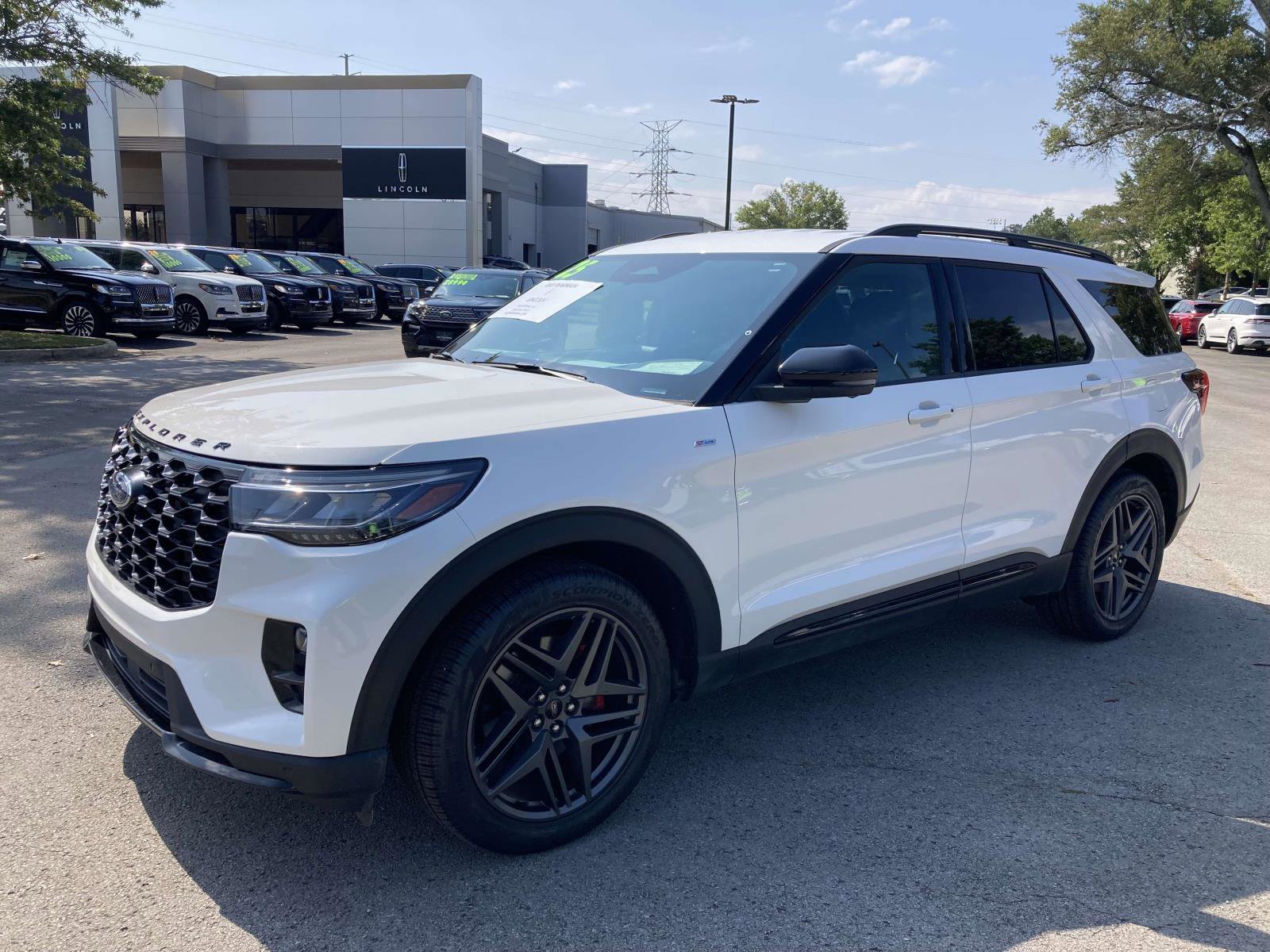 2025 Ford Explorer ST-LINE - Photo 9