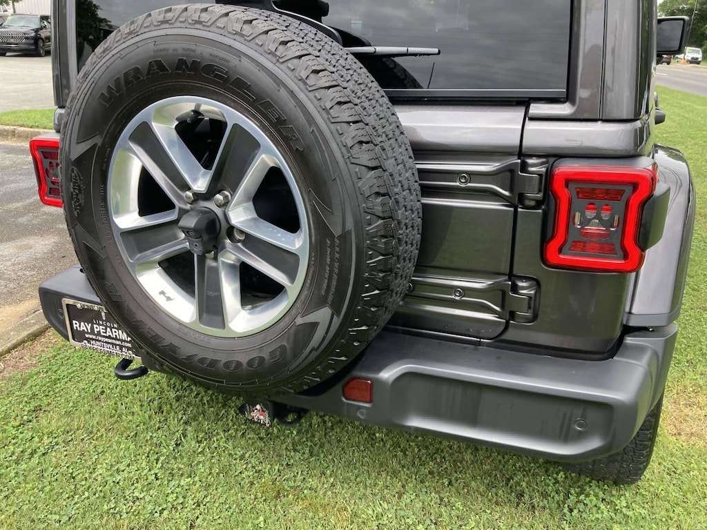 Used 2022 Jeep Wrangler Unlimited Sahara SUV