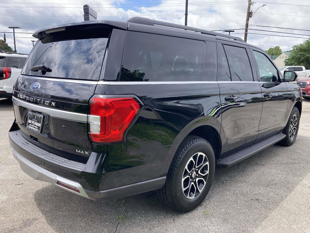 Used 2024 Ford Expedition Max XLT SUV