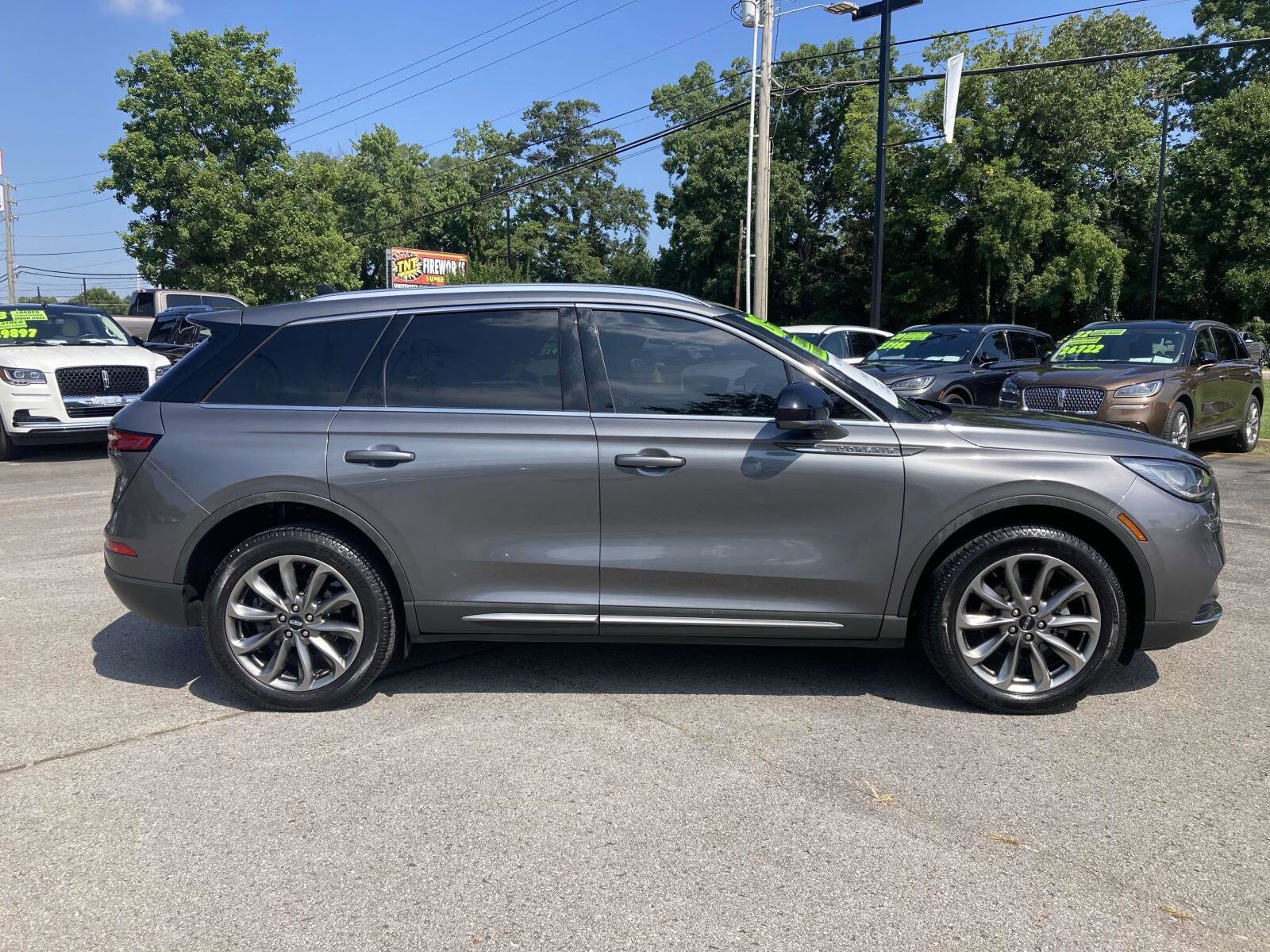 2021 Lincoln Corsair Standard photo 2