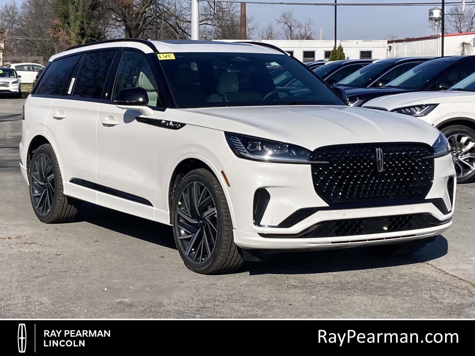 2026 Lincoln Aviator Black Label's photo