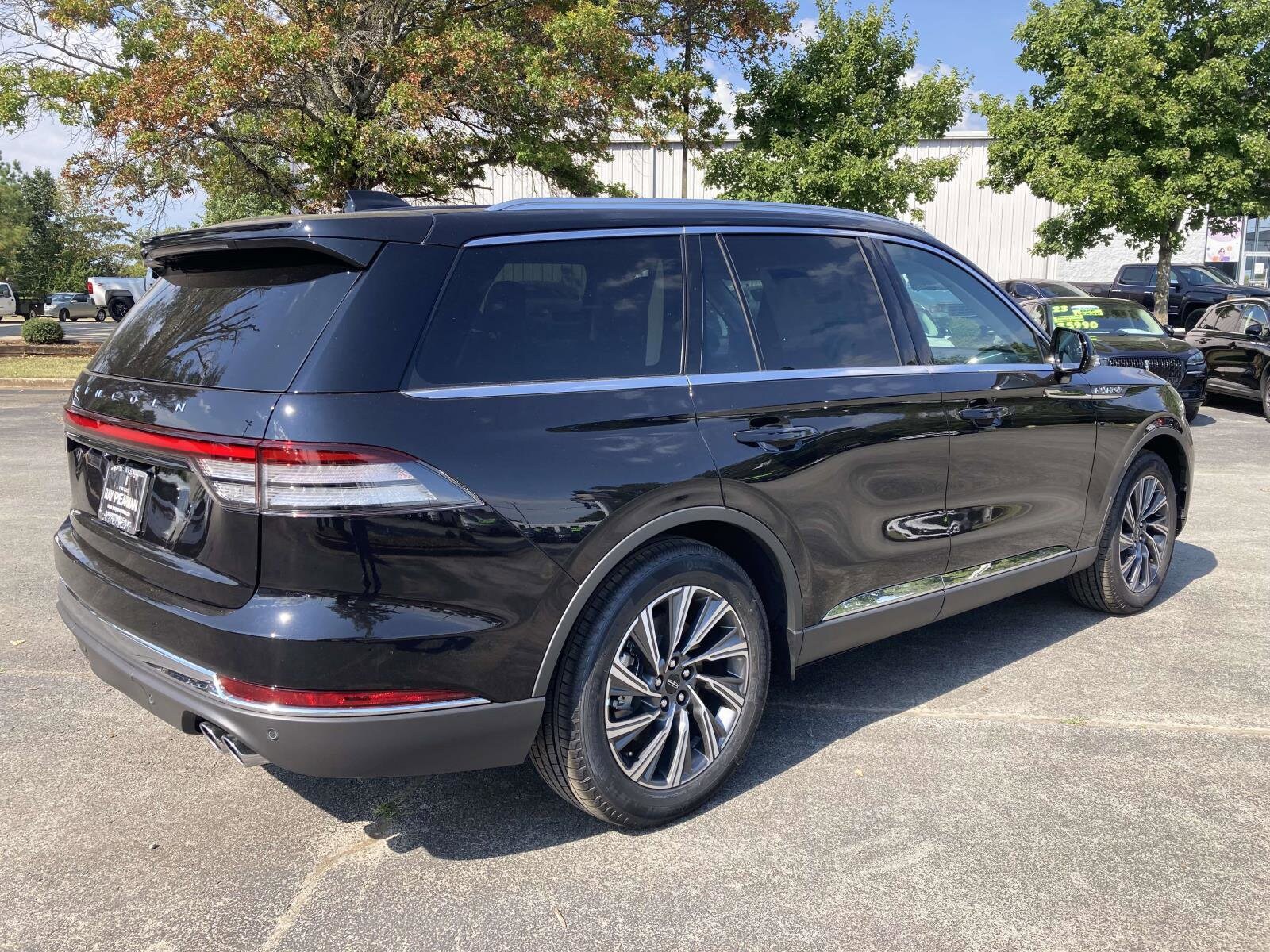 2025 Lincoln Aviator Premiere photo 2