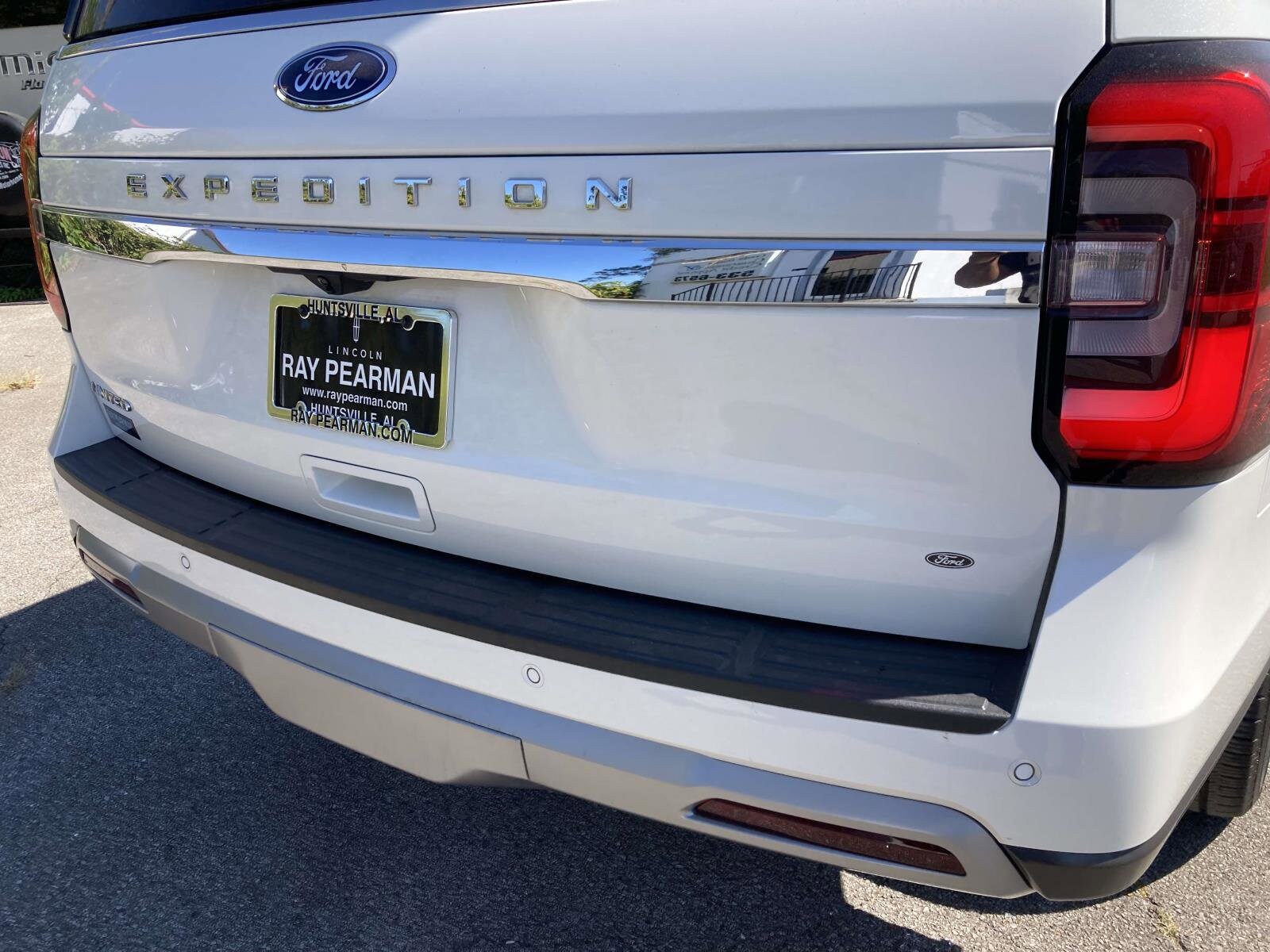 2024 Ford Expedition Limited photo 3