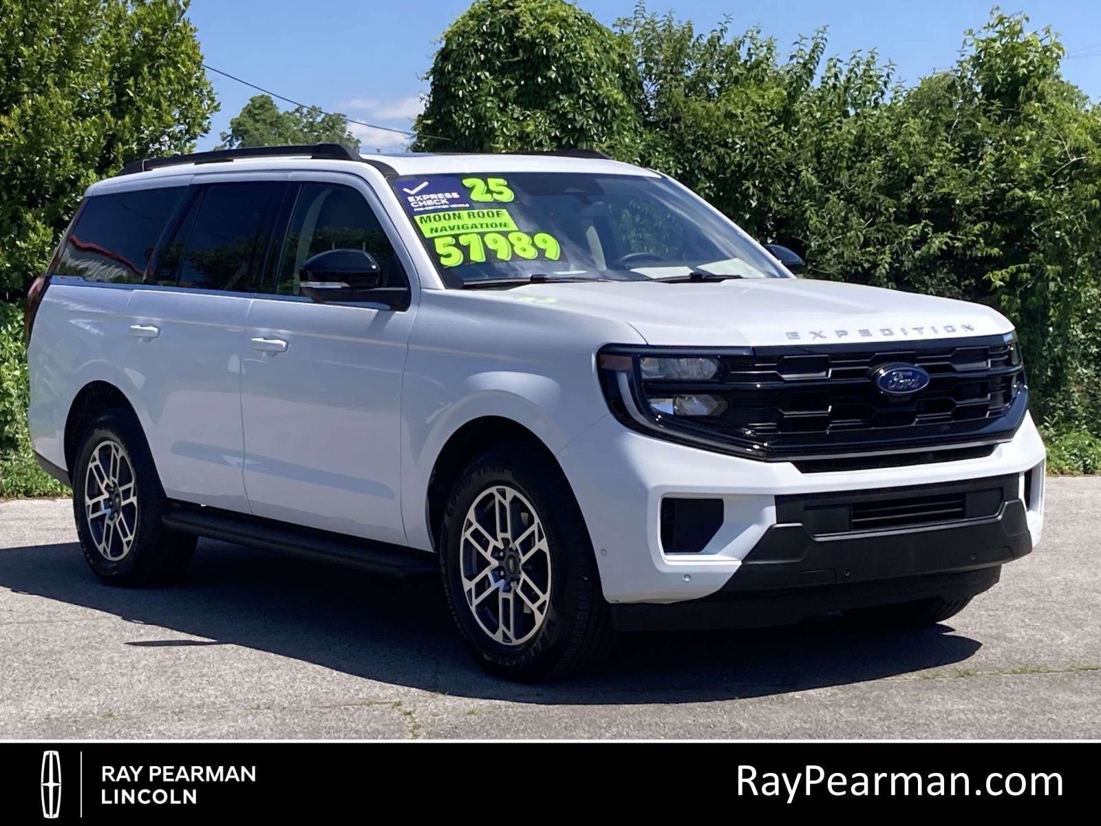 2025 Ford Expedition Active's photo