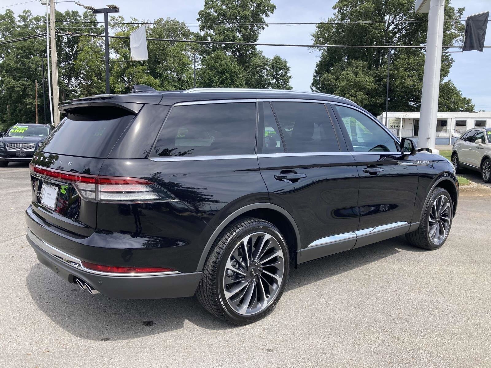 2025 Lincoln Aviator Reserve photo 2