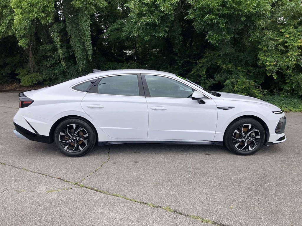 Used 2025 Hyundai Sonata SEL Sedan