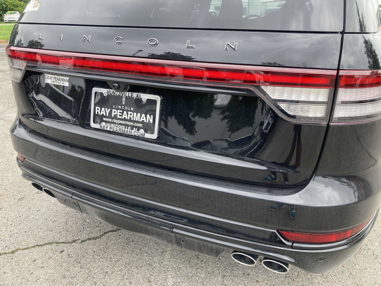 2025 Lincoln Aviator Black Label photo 3