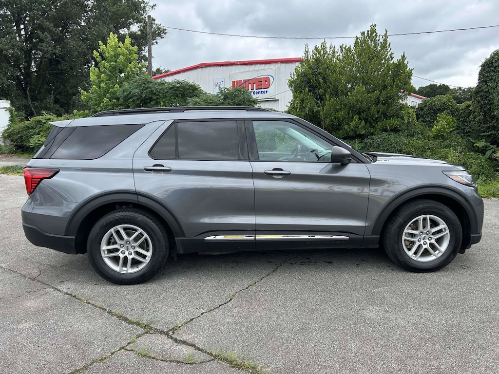 Used 2025 Ford Explorer Active SUV