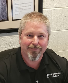 Staff member Ken Vann from ID_f03c09