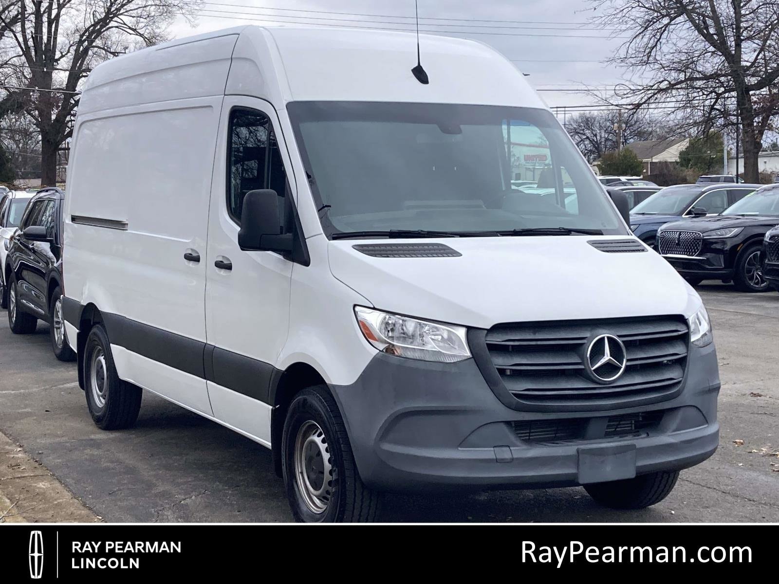 2021 Mercedes-Benz Sprinter Cargo Van Base's photo