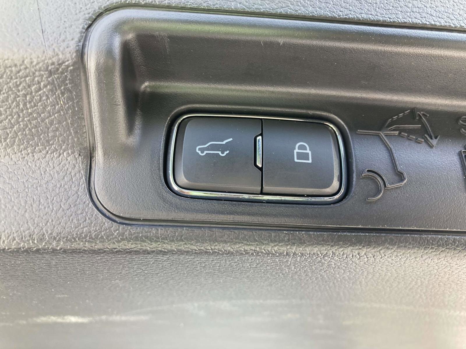 2025 Ford Explorer ST-LINE - Photo 16