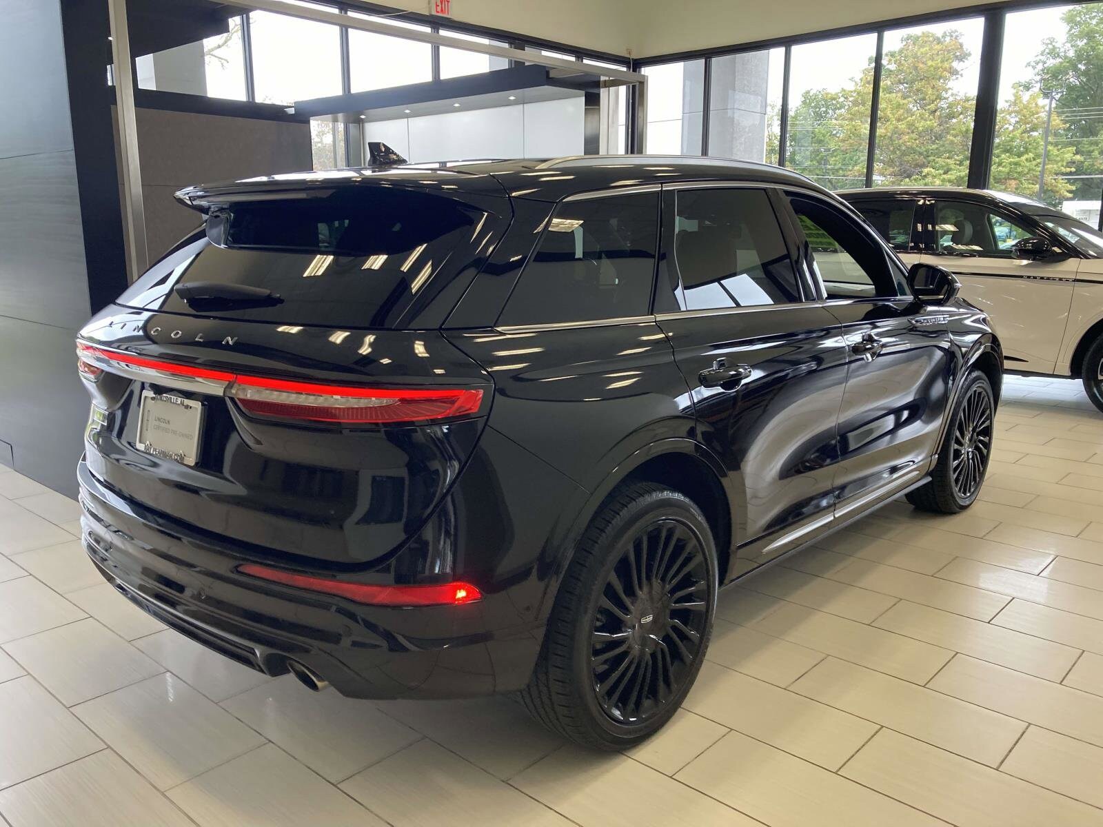 2022 Lincoln Corsair Reserve photo 2