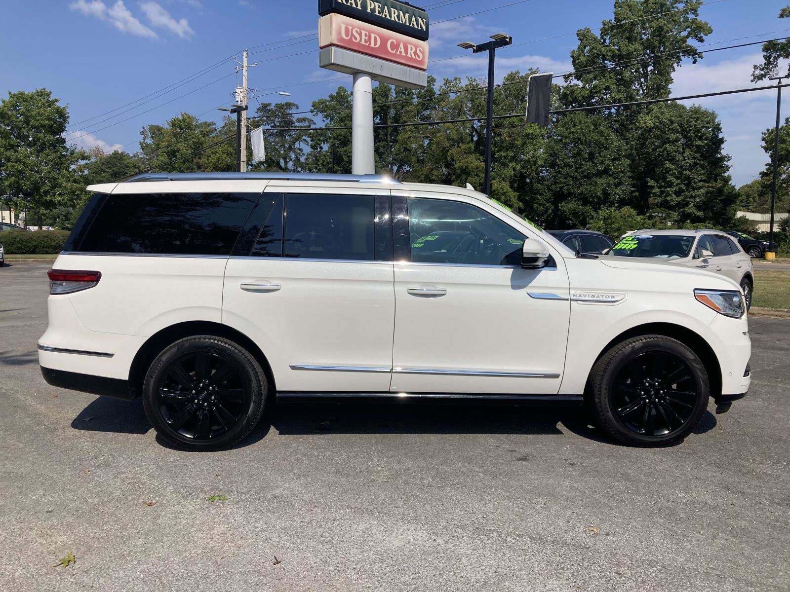 2023 Lincoln Navigator Reserve photo 2