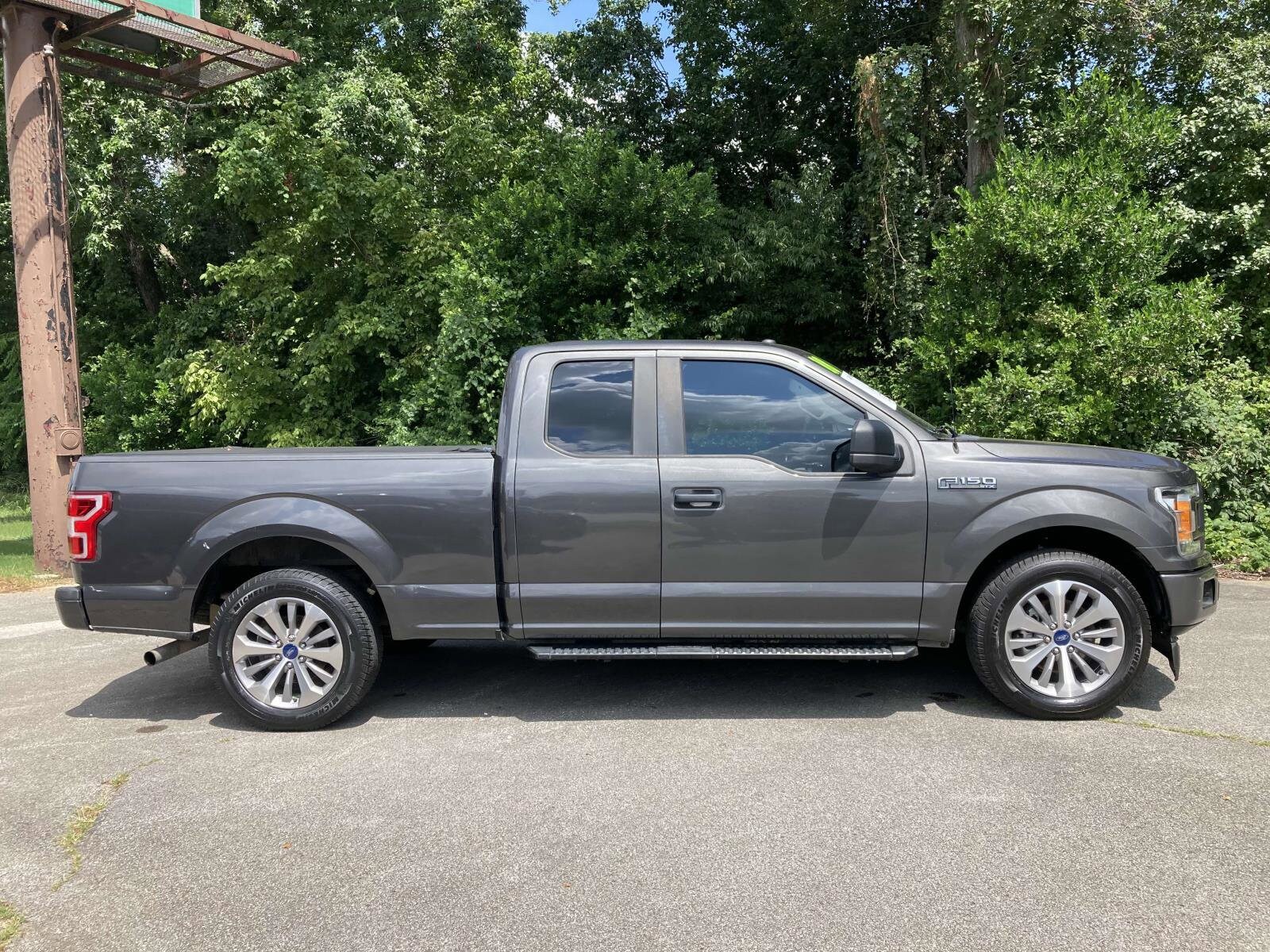 2018 Ford F-150 XL photo 2