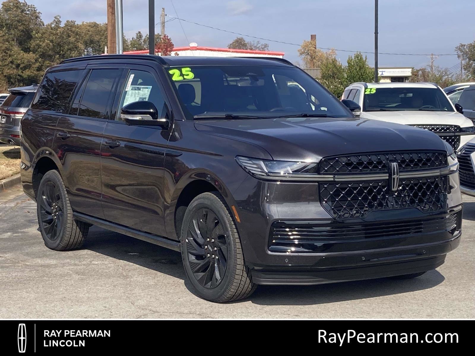 2025 Lincoln Navigator Reserve's photo