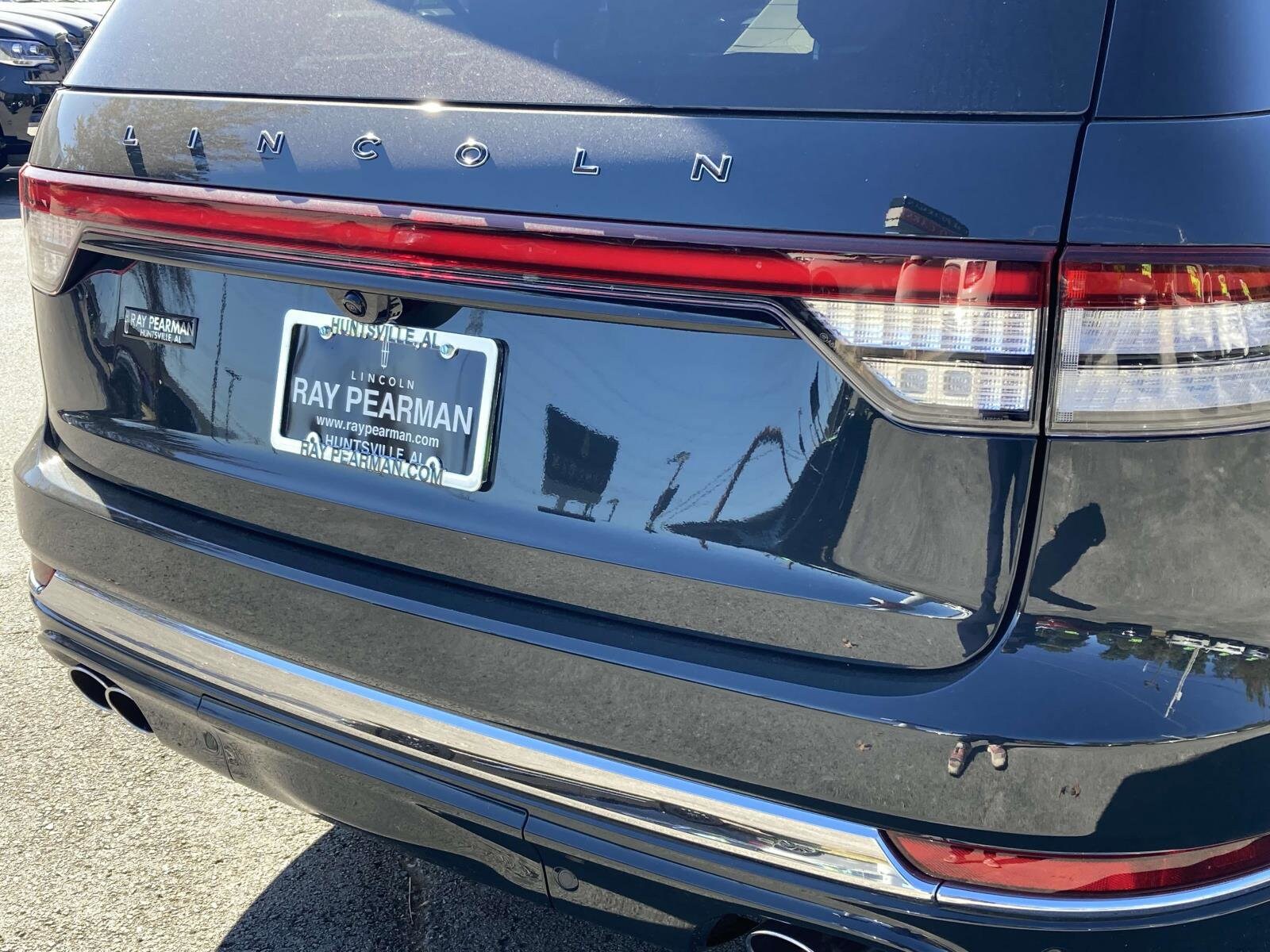 2025 Lincoln Aviator Black Label photo 2